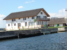 Cazare la Casa Pescarilor Cazare la Casa Pescarilor