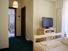 Pensiunea CasaBlanca - accommodation in  Moldova (02)