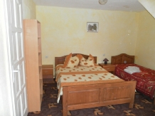 Pensiunea Luca Ioan - accommodation in  Sibiu Surroundings (05)
