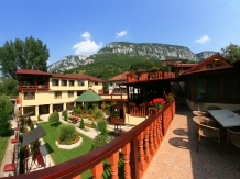 Pensiunea Cuibul Viselor - accommodation in  Cernei Valley, Herculane (04)