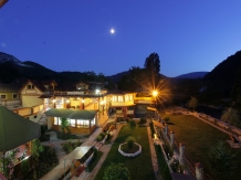 Pensiunea Cuibul Viselor - accommodation in  Cernei Valley, Herculane (28)