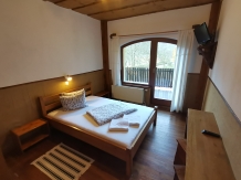 Cabana Dianthus - accommodation in  Rucar - Bran, Piatra Craiului, Rasnov (11)