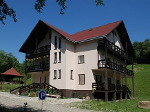 Pensiunea Mugur de Fluier - accommodation in  Gura Humorului, Bucovina (04)