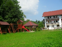Cazare la Vila Doina Branului Cazare la Vila Doina Branului