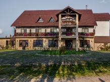 Pensiunea Cetatea Carului - accommodation in  Rucar - Bran, Moeciu (05)