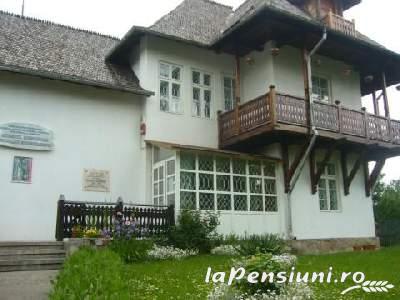 Casa Victtoria - cazare Valea Prahovei (Activitati si imprejurimi)