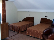 Pensiunea Floare de Crin - accommodation in  Bucovina (16)