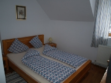 Pensiunea La Nicolae - accommodation in  Hateg Country, Transalpina (08)