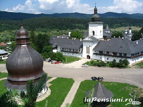 Cazare Casa Afetelor situata la Pipirig in judetul Neamt - Moldova