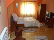 Pensiunea Mariana - accommodation in  Sighisoara (16)