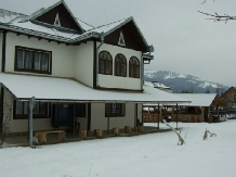 Cazare la Casa cu Dor Cazare la Casa cu Dor