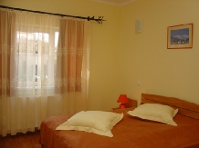 Pensiunea Floare de Colti - accommodation in  Maramures Country (05)