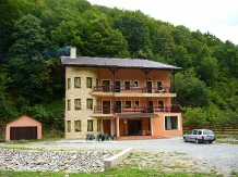 Pensiunea Orhideea - accommodation in  Apuseni Mountains, Valea Draganului (01)