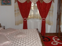 Pensiunea Floare de Bucovina - accommodation in  Gura Humorului, Voronet, Bucovina (10)