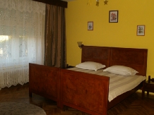 Casa cu flori - accommodation in  Hateg Country (03)