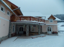 Pensiunea Paradiso - accommodation in  Moldova (02)