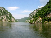 Casa de vacanta Florin - accommodation in  Danube Boilers and Gorge, Clisura Dunarii (09)