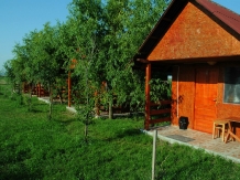 Cabanute Mihaieni - accommodation in  Maramures Country (02)