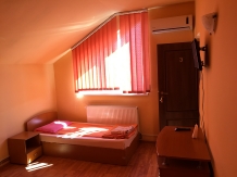 Pensiunea Alin - accommodation in  Oltenia (04)