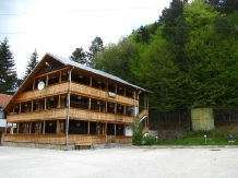 Complex Comanca - accommodation in  Olt Valley (01)
