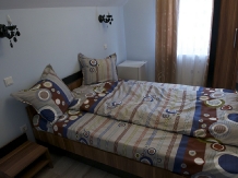 Pensiunea Crinul Alb - accommodation in  Maramures Country (07)