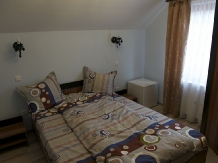 Pensiunea Crinul Alb - accommodation in  Maramures Country (09)