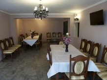 Pensiunea Crinul Alb - accommodation in  Maramures Country (26)