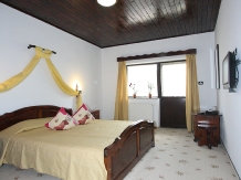 VILA SMARANDA - accommodation in  Prahova Valley (25)