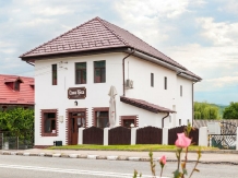 Casa Rica - alloggio in  Valea Oltului (01)