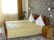 Pensiunea Cemira Lux - accommodation in  Vatra Dornei, Bucovina (08)