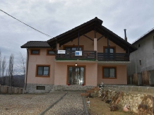 Pensiunea Lili - accommodation in  Oltenia (01)
