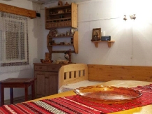 Cabana La Fragute - accommodation in  Apuseni Mountains, Valea Draganului (03)