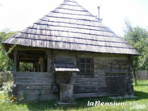 Pensiunea La Livada - accommodation in  Oltenia (Surrounding)