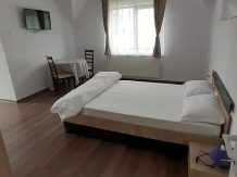 Pensiunea Venera - accommodation in  Oltenia (05)