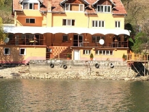 Casa de Vacanta Golful Mraconiei - accommodation in  Danube Boilers and Gorge, Clisura Dunarii (01)