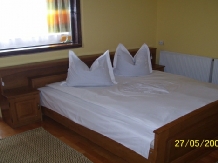 Pensiunea Ioana - accommodation in  Olt Valley, Horezu (07)