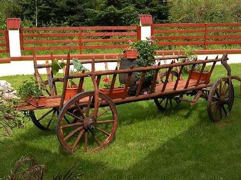Pensiunea Iris - accommodation in Hateg Country (Surrounding) Pensiunea Iris - accommodation in Hateg Country (Surrounding)