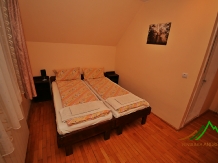 Pensiunea Andreea - accommodation in  Apuseni Mountains (08)