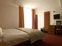 Vila Metropol - accommodation in  Baile Felix (02)