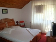 Casa de vacanta Herculane - accommodation in  Cernei Valley, Herculane (02)