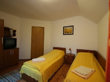 Pensiunea La Roata - alloggio in  Gura Humorului, Voronet, Bucovina (10)