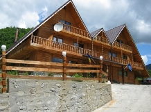 Pensiunea Garvis - accommodation in  Olt Valley, Voineasa (01)