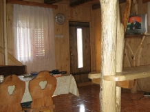 Pensiunea La Sandel - accommodation in  Olt Valley, Voineasa, Transalpina (14)
