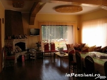 Pensiunea Valea cu Brazi - accommodation in  Piatra Craiului (06)