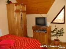 Pensiunea Valea cu Brazi - accommodation in  Piatra Craiului (09)