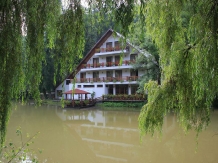 Pensiunea Lacul Linistit - accommodation in  Apuseni Mountains (01)