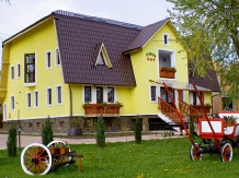 Cabana Soimul - accommodation in  Comanesti (10)