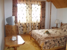 Pensiunea Enothera - accommodation in  Muntenia (05)