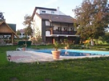 Pensiunea Cristian - accommodation in  Oltenia (04)