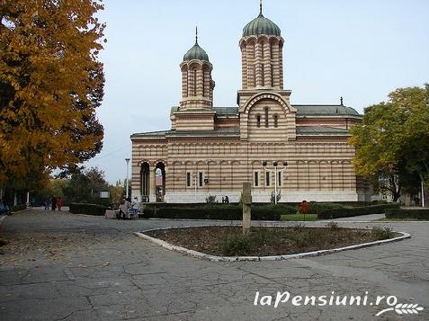 Pensiunea Cristian - accommodation in  Oltenia (Surrounding)
